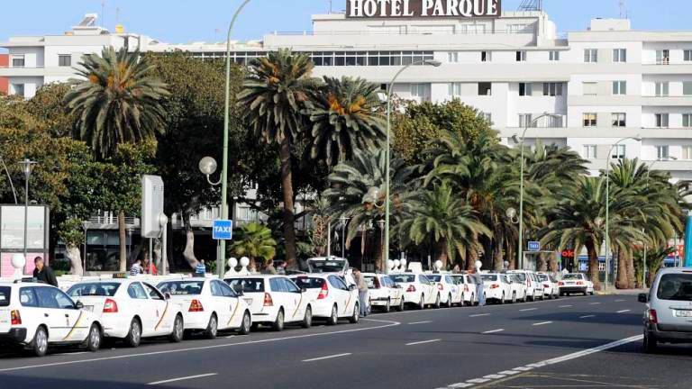 3 años de cárcel por apuñalar a un taxista y robar en una farmacia