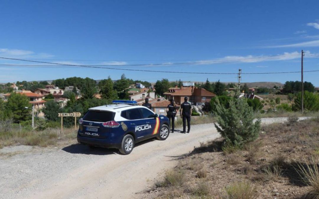 La Policía Nacional de Toledo presenta el decálogo “Seguridad+” para proteger los hogares en verano.