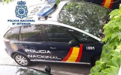 Detenidos tres adolescentes por el robo con fuerza en dos comercios de Las Palmas de Gran Canaria.