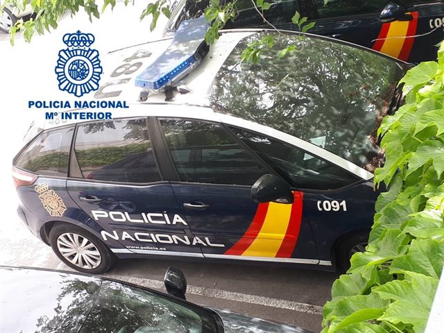 Detenidos tres adolescentes por el robo con fuerza en dos comercios de Las Palmas de Gran Canaria.