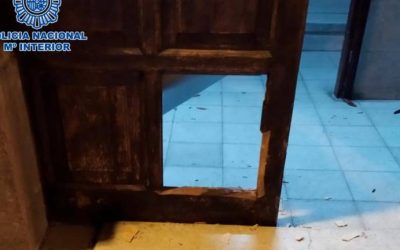 Detenidos dos encapuchados por robar en una iglesia de Vegueta.