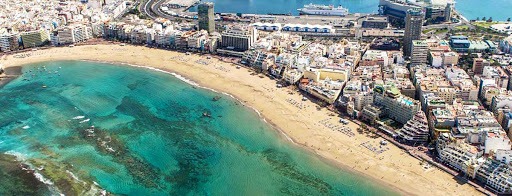 Aprovecha que el jefe no está y roba en una tienda de la capital gran canaria.